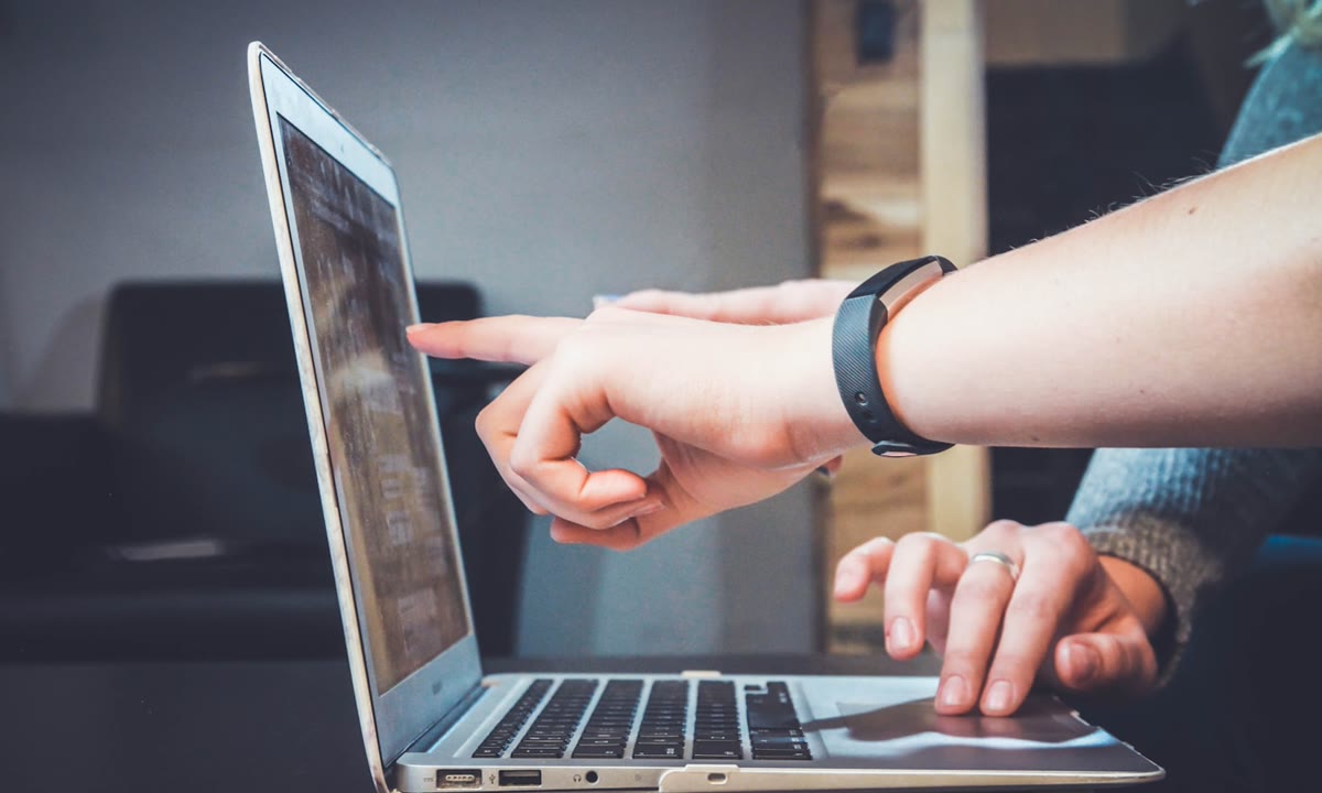 The Friday App Review That Keeps Small Teams From Drifting