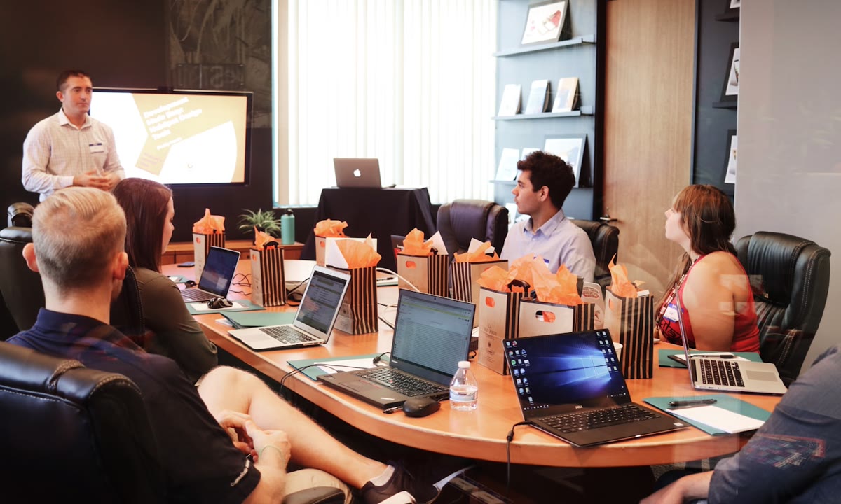 How to Keep Team Chat From Becoming the Task Manager